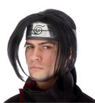 Schwarze Itachi‑Perücke mit glattem, mittellangem Haar, ideal für Naruto‑Cosplay und Akatsuki‑Kostüme.